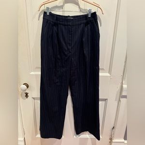 Favorite Daughter Favorite Pant Shortie. Navy Pinstripe.
